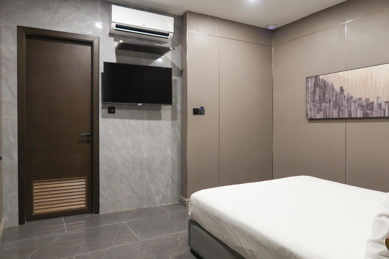 Recharge Studio Apartment & Suites Сингапур Екстериор снимка