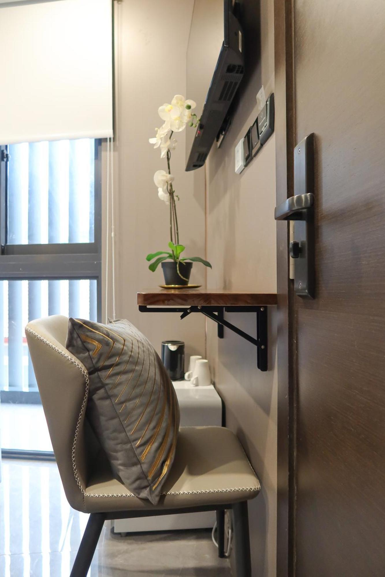Recharge Studio Apartment & Suites Сингапур Стая снимка
